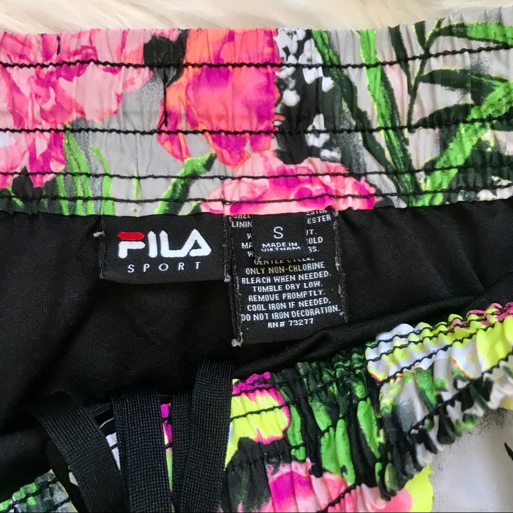 File Floral Running Short - Picture 3 of 5